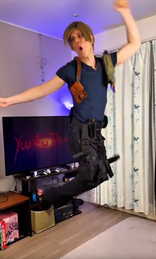 距生化危机9：安魂曲发售3天，里昂Coser视频爆火引玩家互动