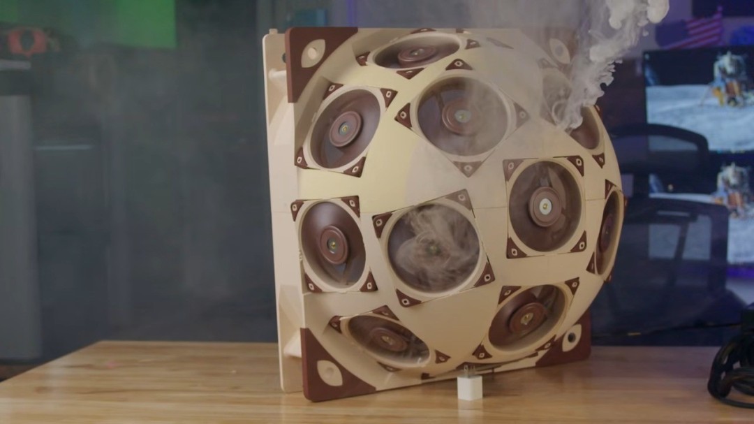 15把风扇塞进球形侧板，散热效果离谱