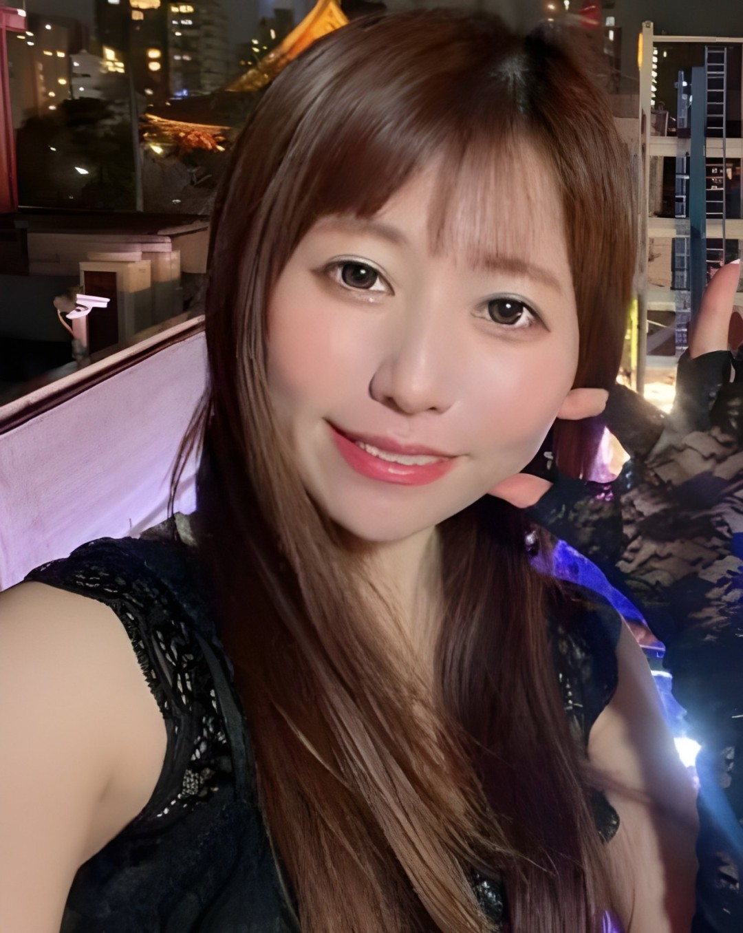 日本女偶像靠闻腋窝吸粉丝 网友：恶心